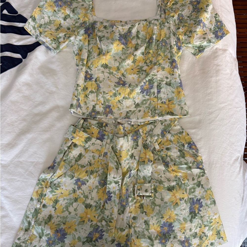 AbercrombieFloral Two-Piece Set with Belt